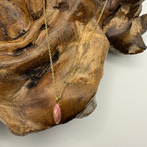 Gorjana Pink Rose Quartz Marquise Pendant Necklace 18k Gold Plated Adjustable - Picture 2 of 9